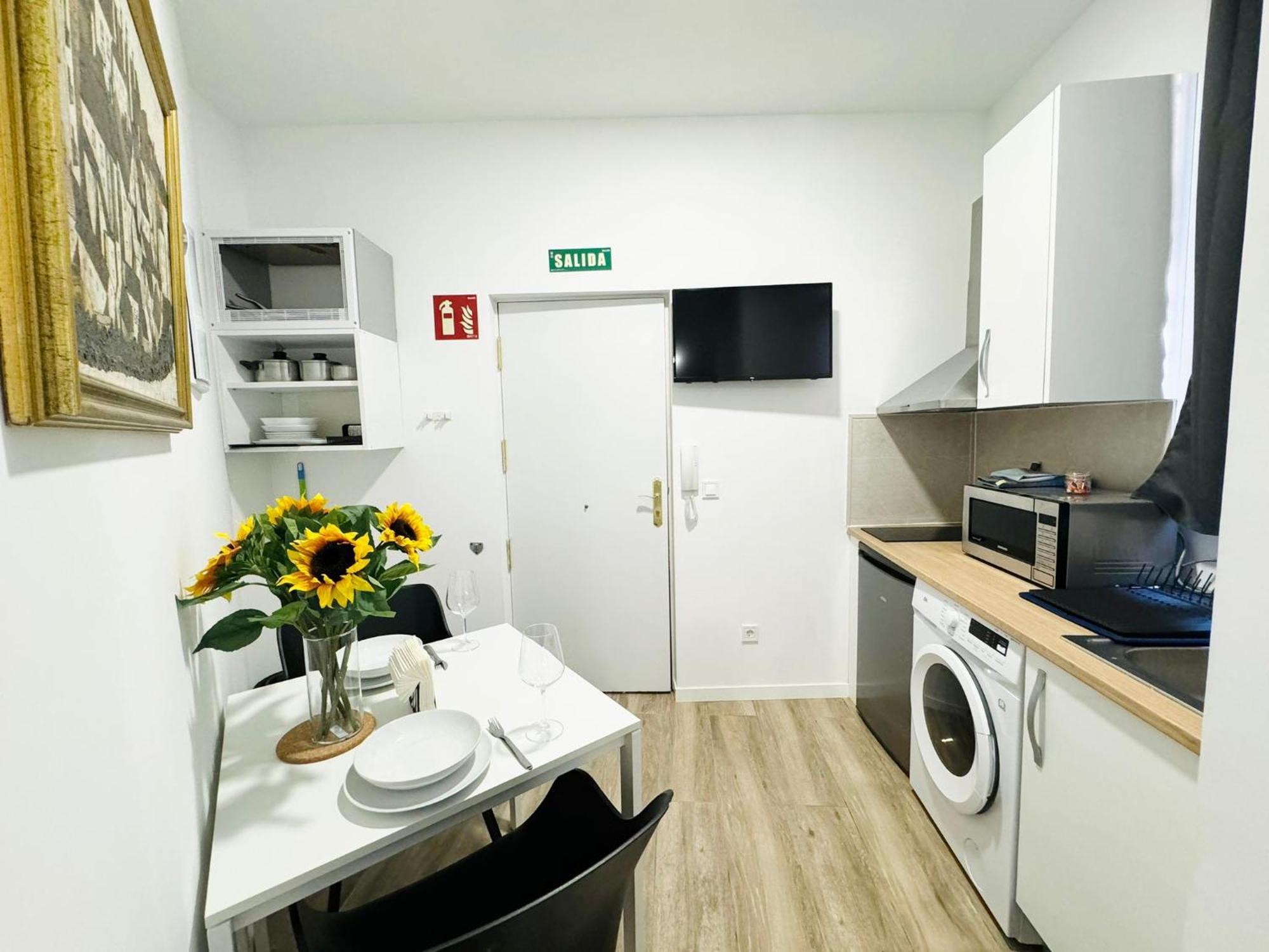 Apartamentos Madrid Connection - Universidad By Oshun Apartments ภายนอก รูปภาพ