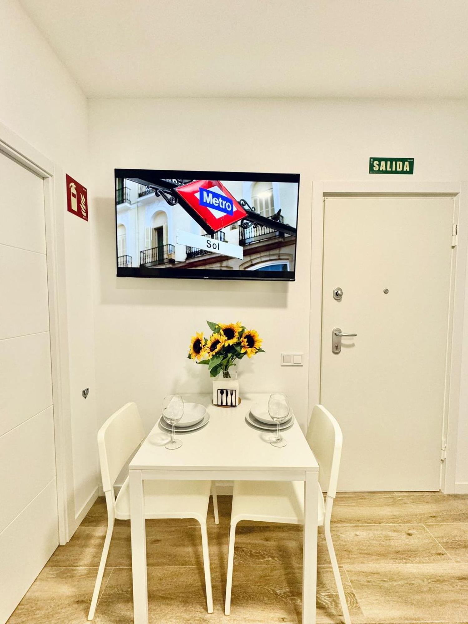 Apartamentos Madrid Connection - Universidad By Oshun Apartments ภายนอก รูปภาพ