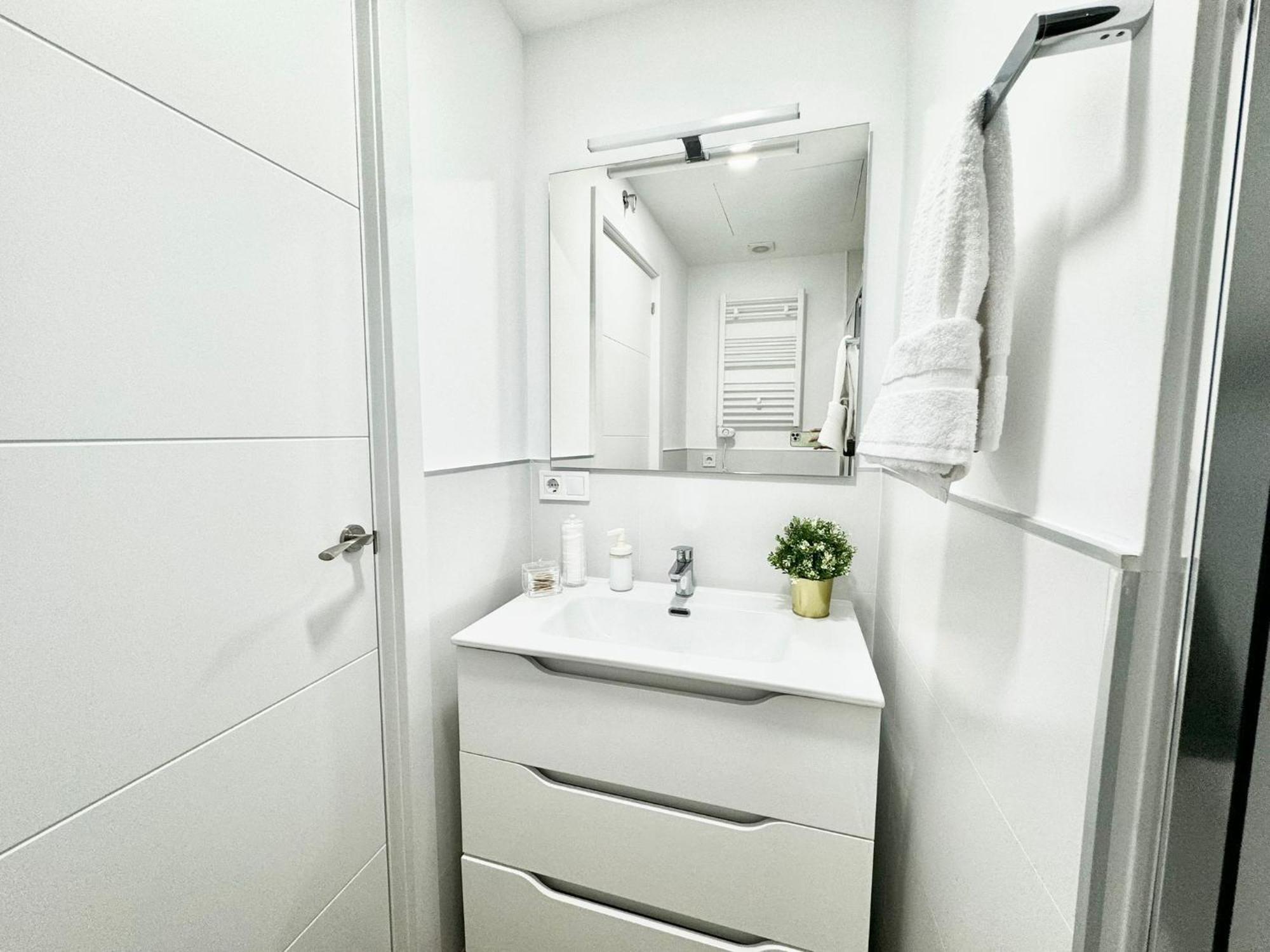 Apartamentos Madrid Connection - Universidad By Oshun Apartments ภายนอก รูปภาพ