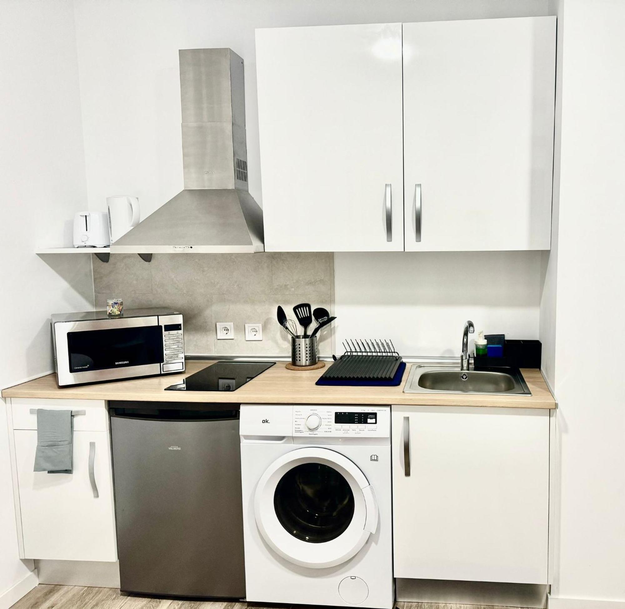Apartamentos Madrid Connection - Universidad By Oshun Apartments ภายนอก รูปภาพ